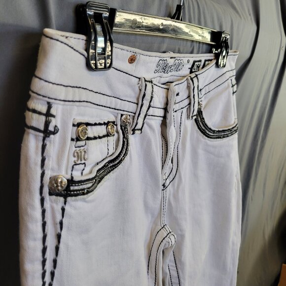 Miss Me Jeans Signature Cropped Size 28 White Black Stitching - Picture 6 of 12